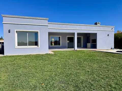 Casa en Alquiler de 3 dormitorios