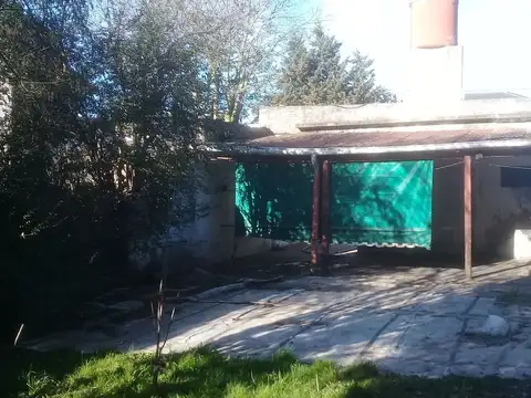 Casa 4 ambientes con 1 baño