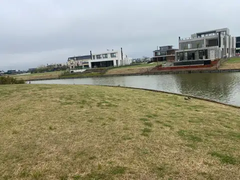 Terreno en Venta de 1052,0 m2