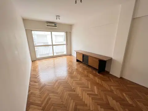 Venta depto 3 ambientes dep en Flores Pileta