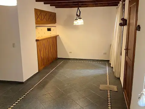Casa 3 ambientes con 1 baño