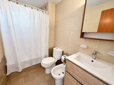 Departamento en Alquiler en Nuestra Señora De Lourdes, $ 1.200.000