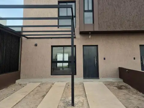DUPLEX 3 DORM EN ALQUILER SOLARES DE MANANTIALES II