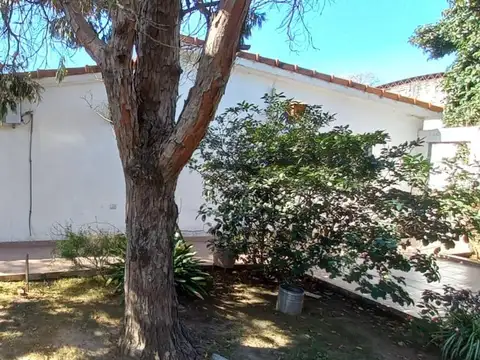 En Venta Amplia Propiedad! Av. Prov. Unidas