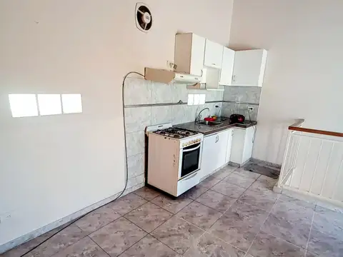 Mariano Moreno 4400, Piso 1