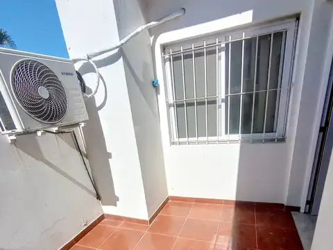 Mariano Moreno 4400, Piso 1