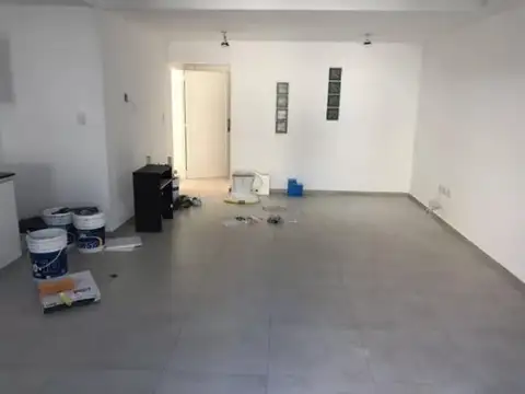 Depto Tipo Casa en Venta en Los Hornos, USD 80.000
