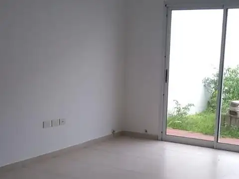 Depto Tipo Casa en Venta con 1 cocheras