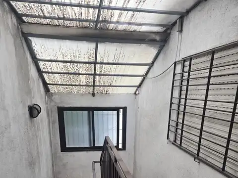 Oficina al frente con 2 espacios en excelente ubicacion