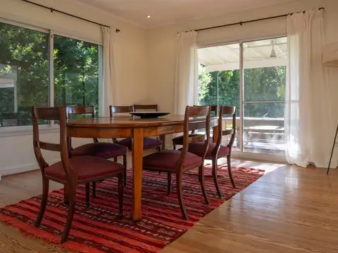 Casa en Alquiler Temporal con 2 cocheras