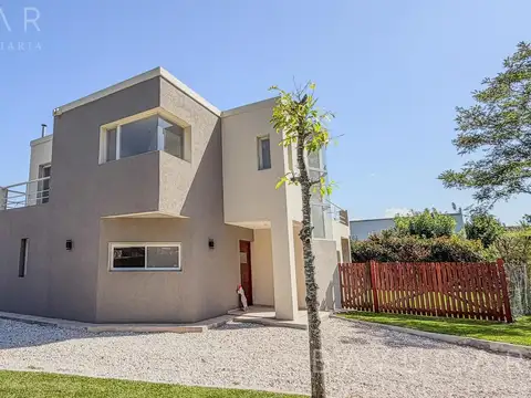 Venta - Casa en Barrio Los Tilos La Cañada de Pilar