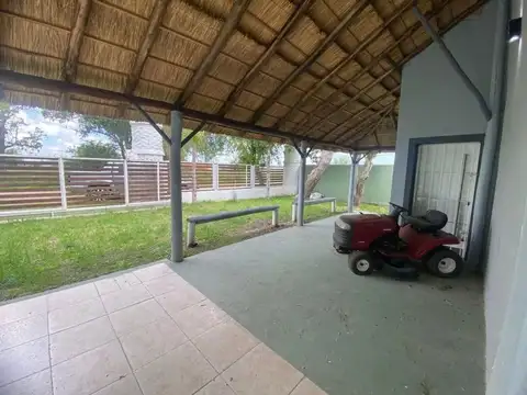 CASA QUINTA CON PILETA EN VENTA