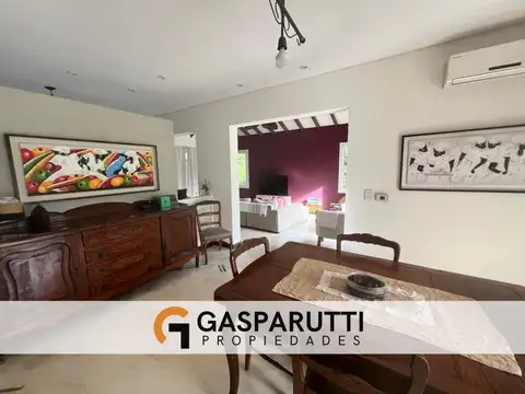 Casa 5 ambientes con 3 baños