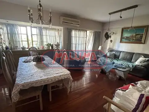 Cnel. Ramon Falcon 5500, Piso 3