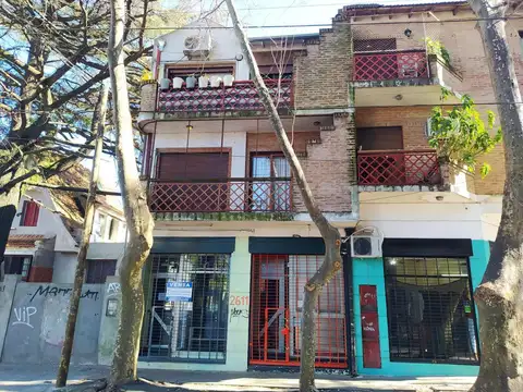 Escucha ofertas - Local sobre avenida principal