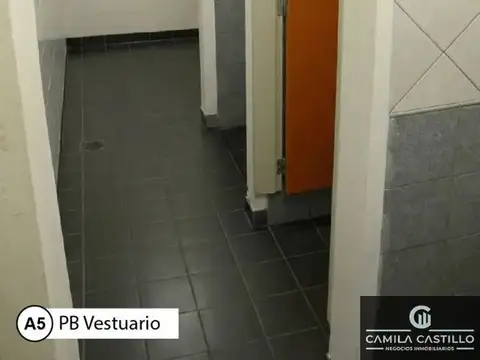 Edificio de oficinas y depósito en alquiler de 1350m2