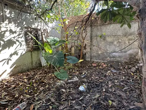 VENTA CASA 3 AMB LOTE PROPIO C/COCH A REFACCINAR