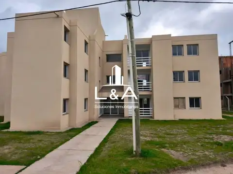 Departamento 4 dormitorios en alquiler en Barrio Parque La Vega