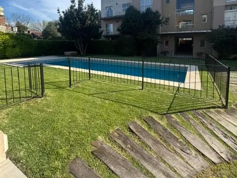 Excelente departamento de 2 ambientes en pb con patio