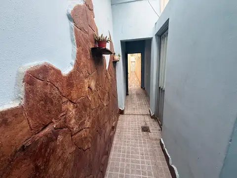 Venta  monoambiente con patio, terraza y parrillero - Cinco Esquinas, Rosario