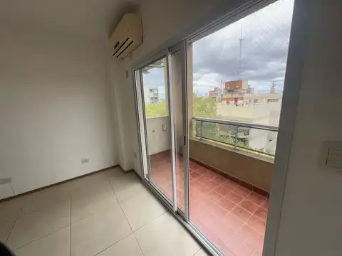 SAN MARTIN CENTRO MONOAMBIENTE C/BALCÓN AL FRENTE