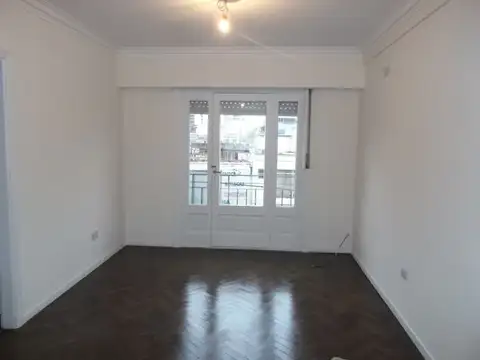 Avenida Warnes 800, Piso 2