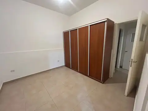 Depto Tipo Casa en Venta 40 años