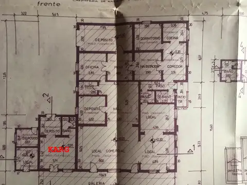 EDIFICIO CON 4 LOCALES EN PARADA ROBLES COLECTORA NORTE