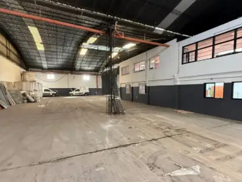 Galpón de 1100mts. en alquiler en Ciudad Evita