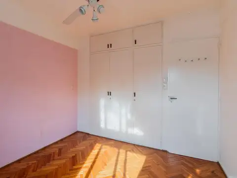 Sarmiento 2200, Piso 8