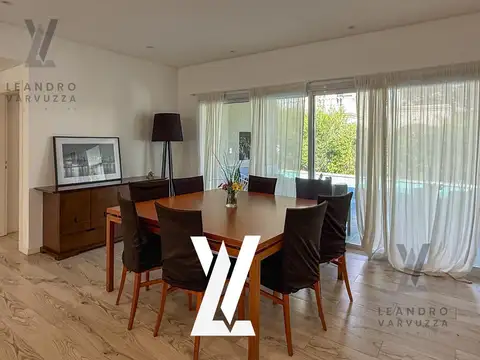 Casa 4 ambientes con 2 baños