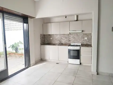 Av. Juan B. Justo 8100