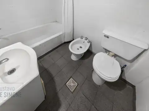 Depto Tipo Casa en Venta 50 años