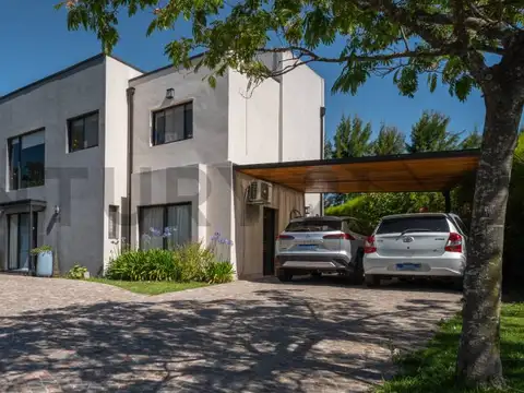 Aristobulo Del Valle 4500, Piso 0