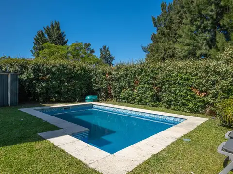“Casa apto crédito con pileta en San Agustín – Villanueva”