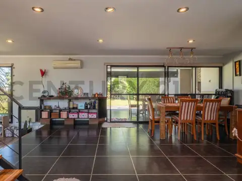 “Casa apto crédito con pileta en San Agustín – Villanueva”