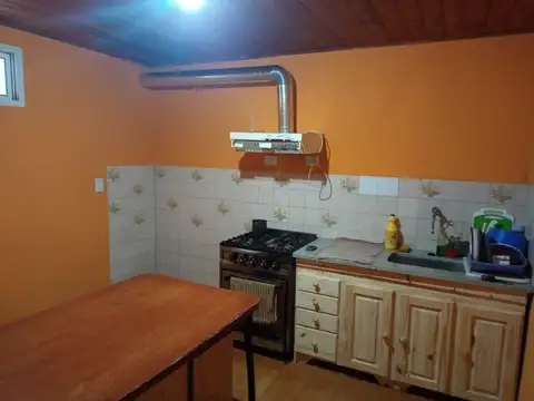 Casa 4 ambientes con 1 baño