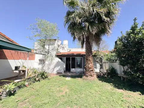 Casa 4 ambientes lote propio en venta Villa Adelina