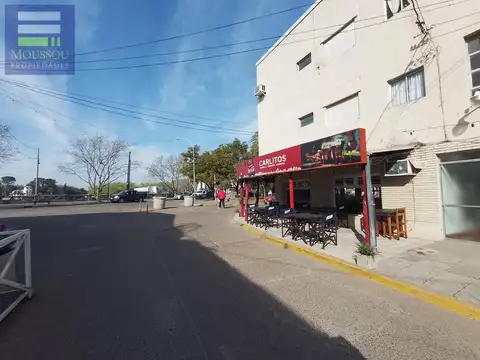 Guerra casi Costanera