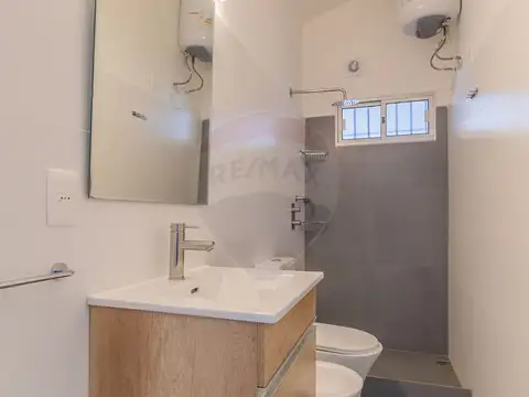 Casa 3 ambientes con 2 baños