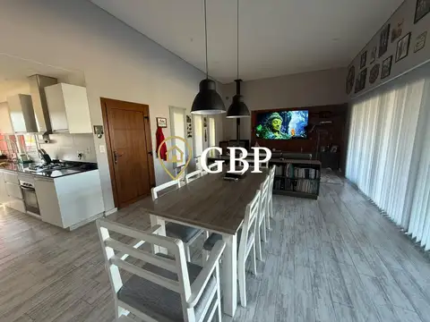 Casa en Alquiler de 3 dormitorios