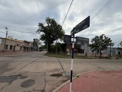 REMAX VENDE/LOTE CONSTRUCCION/ESQUINA/DESARROLLO