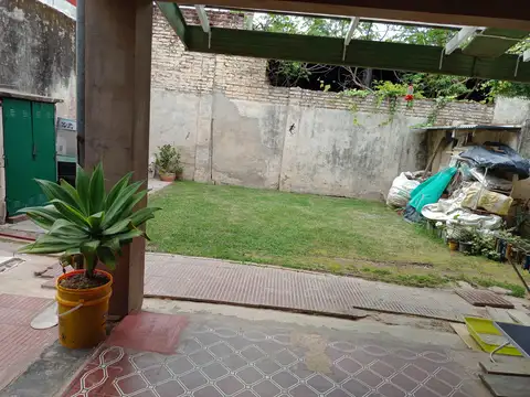 Casa en Alquiler con 1 cochera