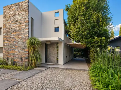 VENTA CASA EN EL GOLF DE RANELAGH. APTO CRÉDITO