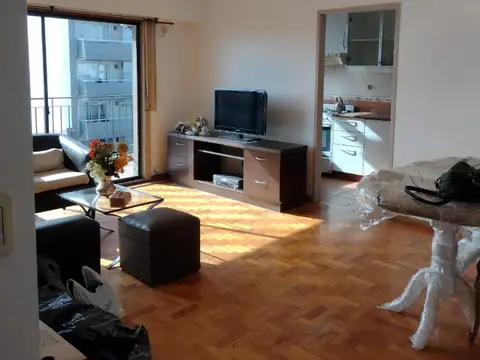 DEPARTAMENTO 3 AMBIENTES FRENTE CON BALCON