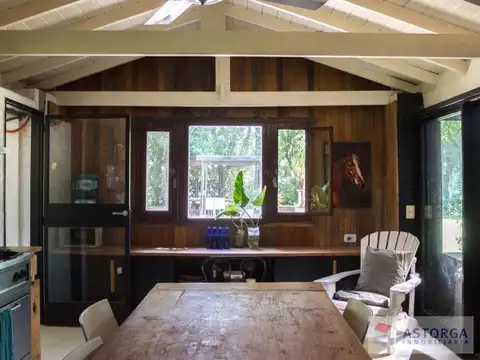 Casa 5 ambientes con 2 baños