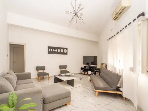 CASA 5 AMB. C/TERRAZA PROPIA Y COCHERA BARRIO NAÓN