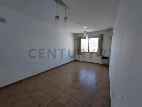 50 entre 17 y 18 , Piso 3