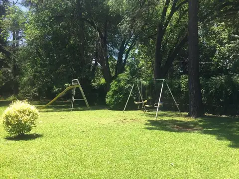 ESPECTACULAR CASA QUINTA EN  EL CAZADOR