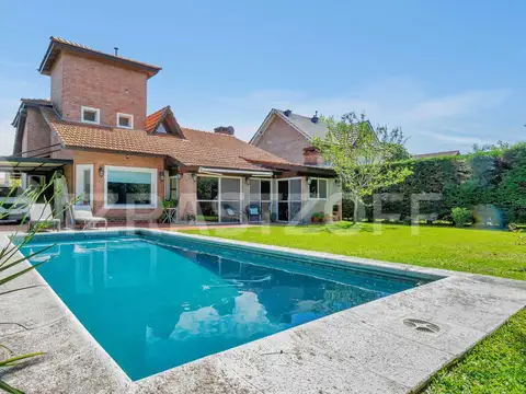 Casa en venta sobre lote central en La Delfina
